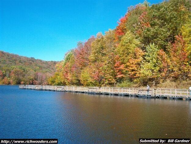 Summit Lake (West Virginia) wwwrichwooderscom4seasonsautumnautumnpictur