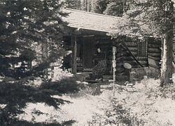 Sun Camp Fireguard Cabin httpsuploadwikimediaorgwikipediacommonsthu