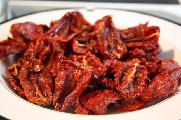 Sun-dried tomato Make Your Own SunDried Tomatoes Oven Dehydrator Or Sun Recipe