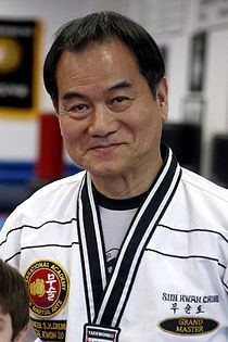 Sun Hwan Chung httpsuploadwikimediaorgwikipediacommonsthu