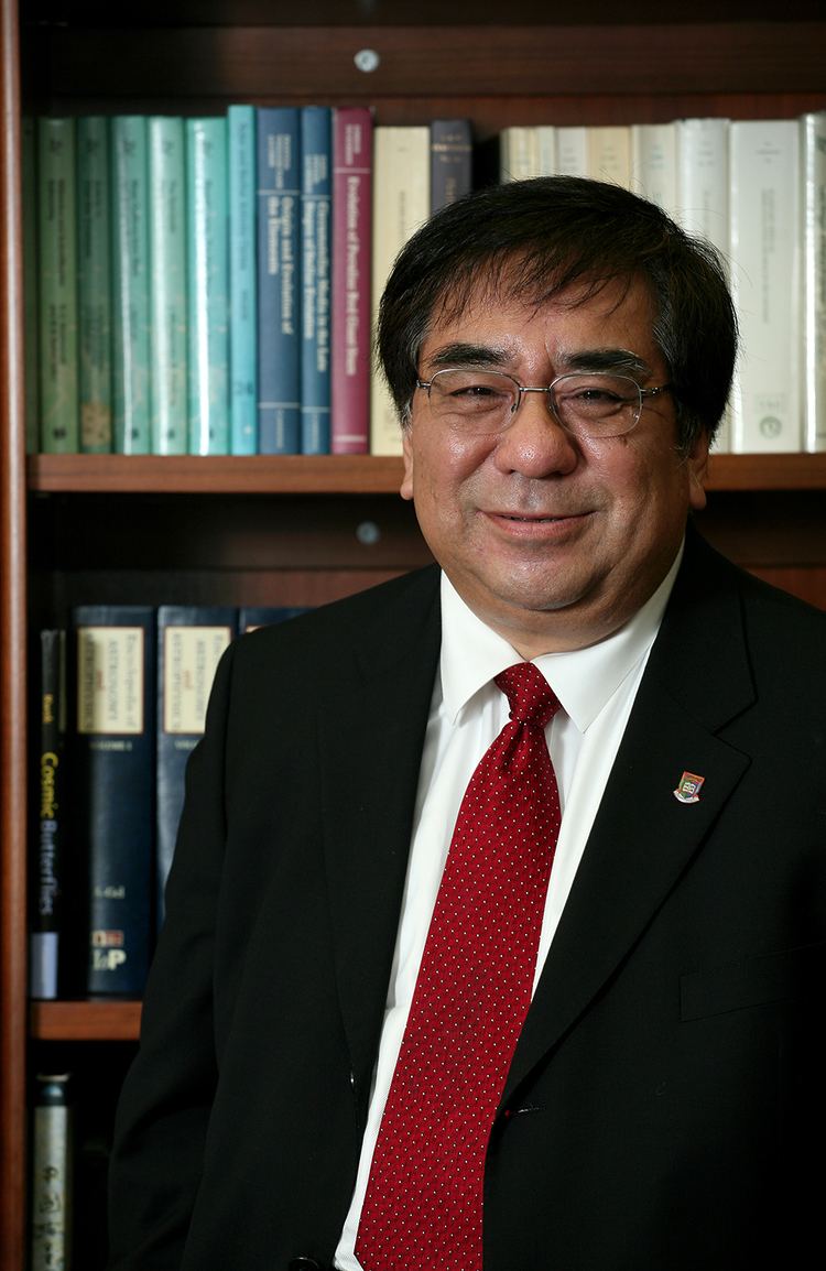 Sun Kwok HKU Dean of Science Professor Sun Kwok Received Outstanding