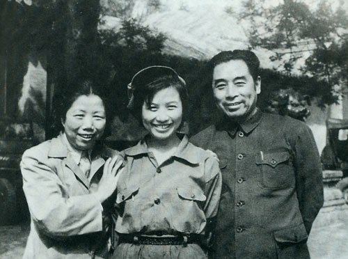 Sun Weishi In 1938 Jiang Qing and Zhou Enlai photo adopted daughter