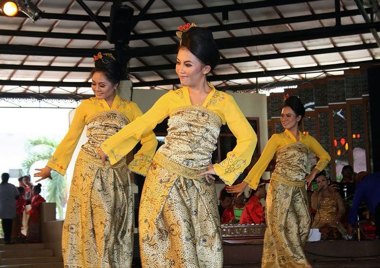Sundanese dance
