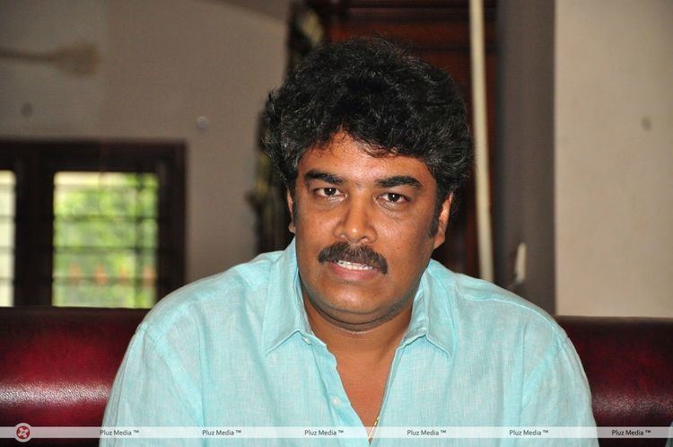 Sundar C. Sundar c something something movie press meet stills