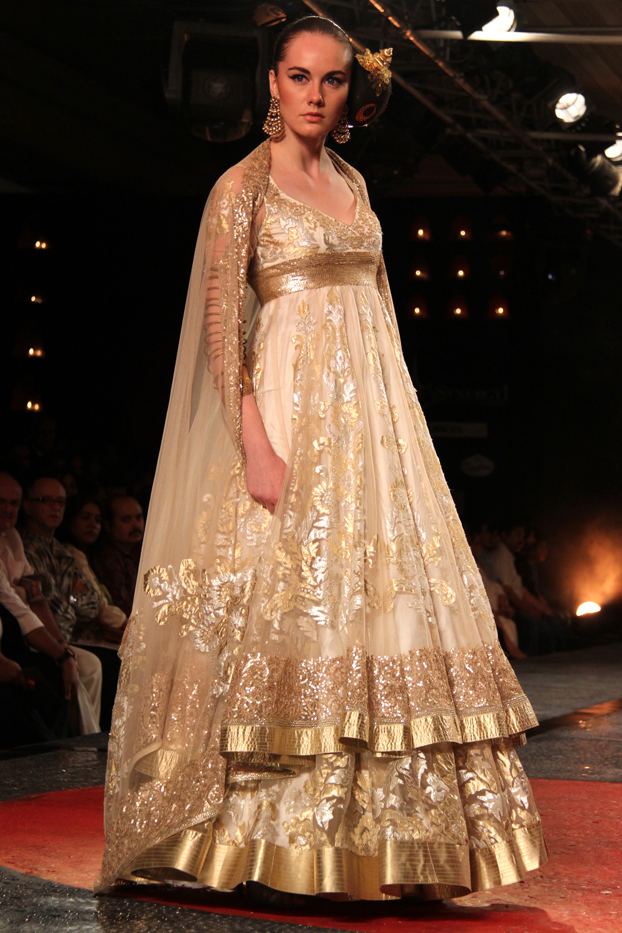 Suneet Varma Delhi Couture Week Who What Wear Vogue India Section