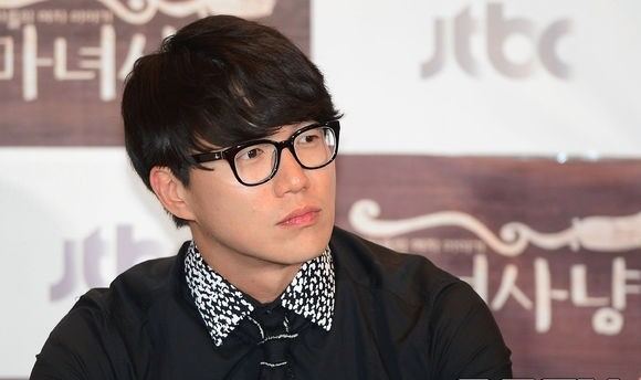 Sung Si-kyung Sung Si Kyung Shares His Worries If He Ties a Knot