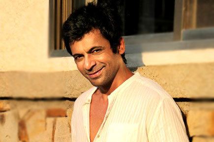 Sunil Grover Comedian Sunil Grover involved in a car accident