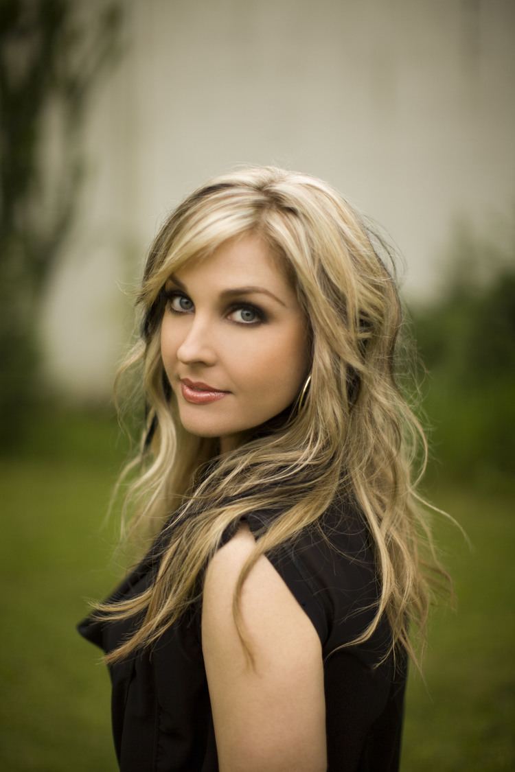Sunny Sweeney SUNNY SWEENEY WALLPAPERS FREE Wallpapers amp Background