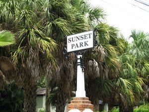 Sunset Park (Tampa) httpsstatic1squarespacecomstatic57fd4627e58