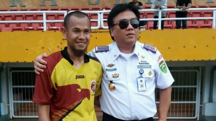 Supardi Nasir Ini Tampang Alim Supardi Nasir Setelah Bergabung Dengan Sriwijaya FC