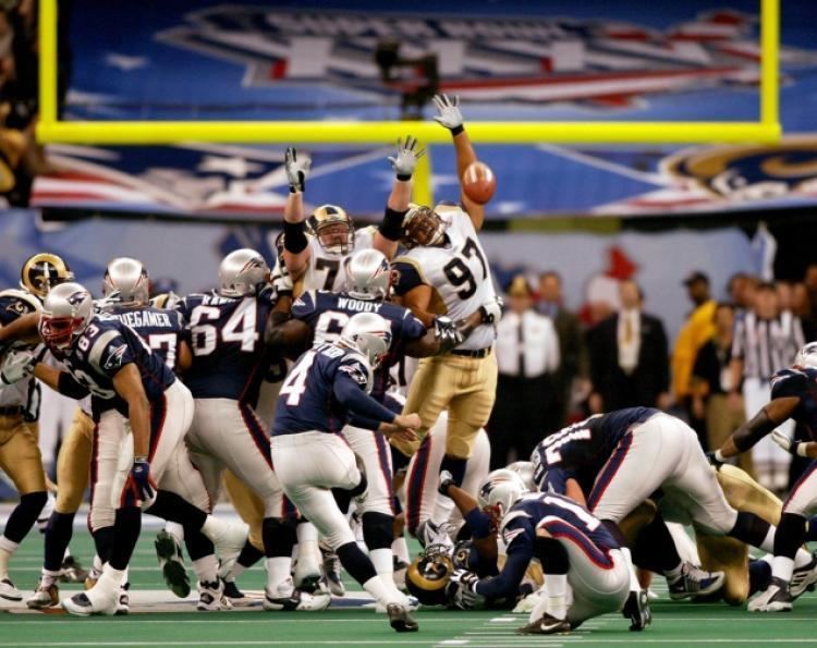 Super Bowl XXXVI Super Bowl XXXVI Patriots win StarSpangled stunner NY Daily News