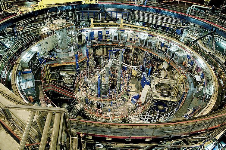 Первая в мире на быстрых нейтронах. БН-800 реактор. Суперфеникс реактор. Реактор Феникс Франция. БН-800 реактор на быстрых нейтронах.