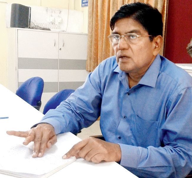 Suresh Khopade AAP candidate Suresh Khopde fights a lone battle in Baramati News