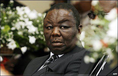 Susan Tsvangirai TODAYS ZIMBABWE PICS100309 MUGABE HOLDS ALL THE