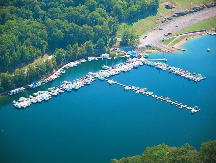 Sutton Lake (West Virginia) httpswwwhouseboatingorgmediaSuttonLakeHou