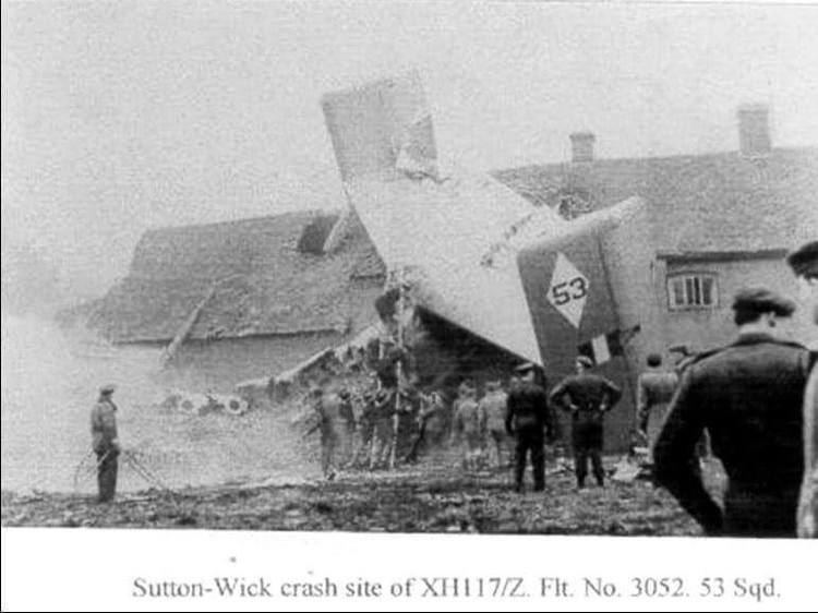 Sutton Wick air crash 1957 Sutton Wick Air Crash 60th Anniversary 2017 Iain Henderson