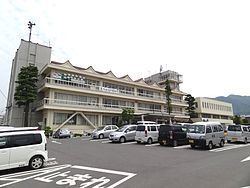 Suzaka, Nagano httpsuploadwikimediaorgwikipediacommonsthu