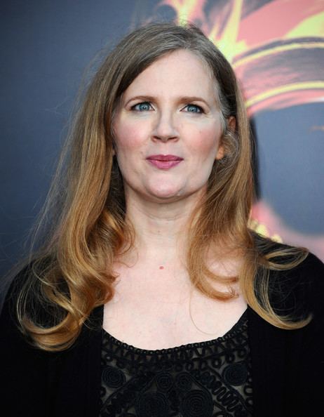 Suzanne Collins Suzanne Collins Photos Premiere Of Lionsgate39s quotThe