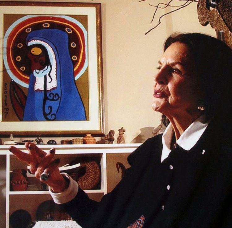 Suzanne Rochon-Burnett Suzanne RochonBurnetts contribution to indigenous arts honoured in