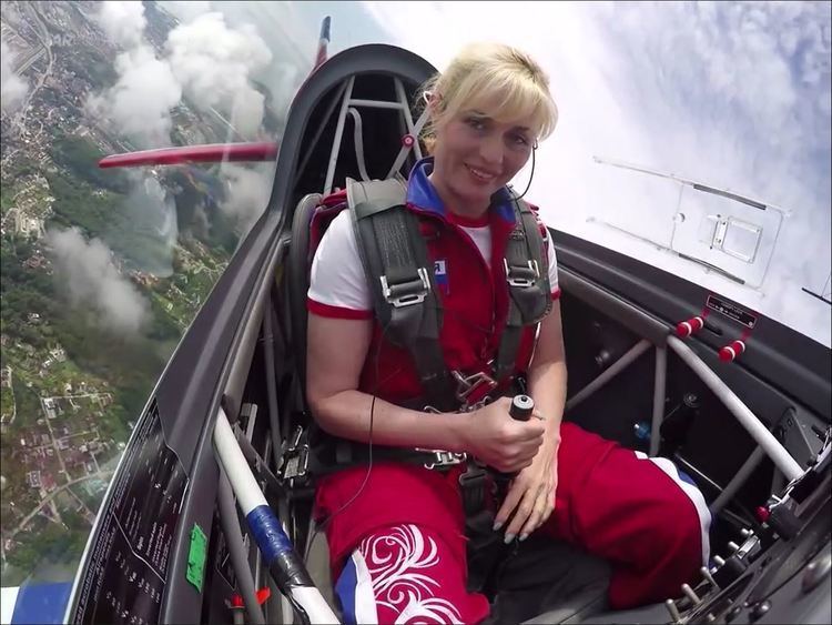 Svetlana Kapanina Svetlana Kapanina Competition aerobatic flying is violent