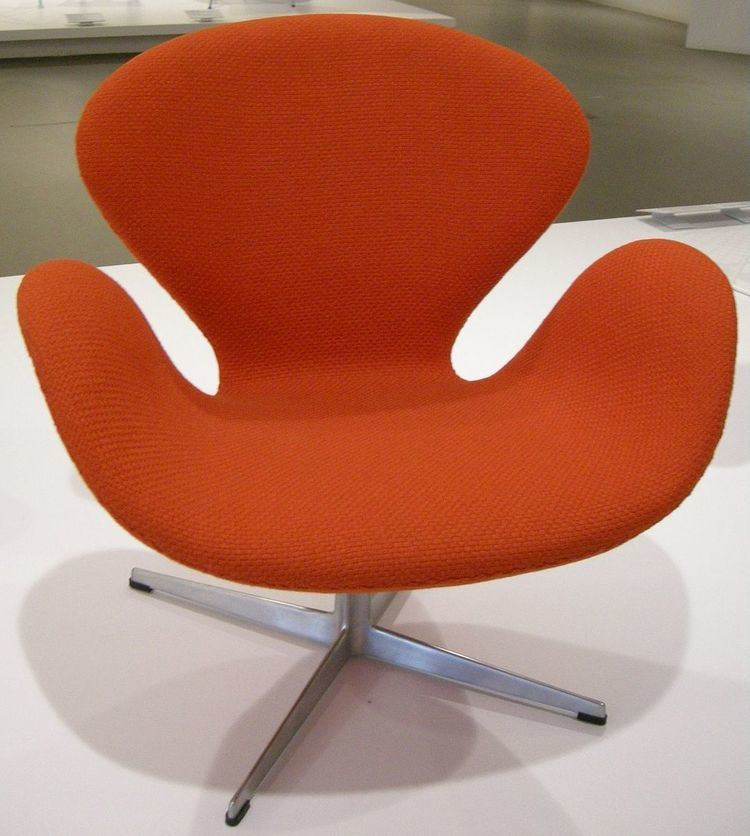 Swan (chair)
