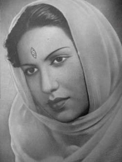 Swaran Lata (actress) httpsuploadwikimediaorgwikipediacommonsaa