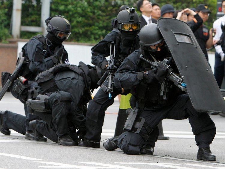 SWAT The craziest maneuvers by South Korean SWAT Business Insider