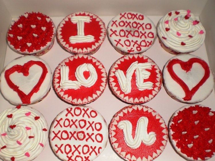 Sweetheart cake Sweetheart Cake and Cookies I Luv U Cupcakes