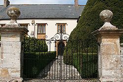 Swell Court Farmhouse, Fivehead httpsuploadwikimediaorgwikipediacommonsthu