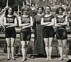 Swimming at the 1912 Summer Olympics – Women's 4 × 100 metre freestyle relay httpsuploadwikimediaorgwikipediacommonsthu