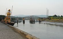 Swing Bridge, River Neath httpsuploadwikimediaorgwikipediacommonsthu