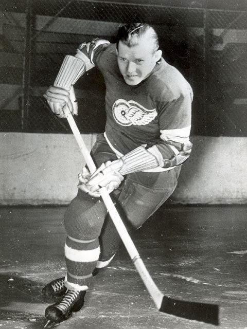 Syd Howe TODAY IN RED WINGS HISTORY FEBRUARY