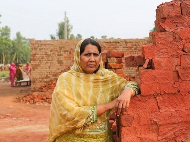 Syeda Ghulam Fatima HONY raises 13 million to help end bonded labour in