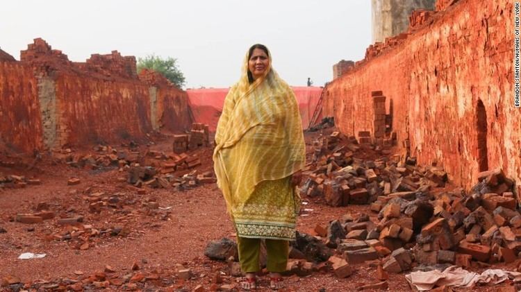Syeda Ghulam Fatima Millions donated to free Pakistan39s bonded laborers CNNcom