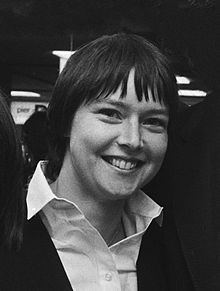 Sylvia Barlag httpsuploadwikimediaorgwikipediacommonsthu
