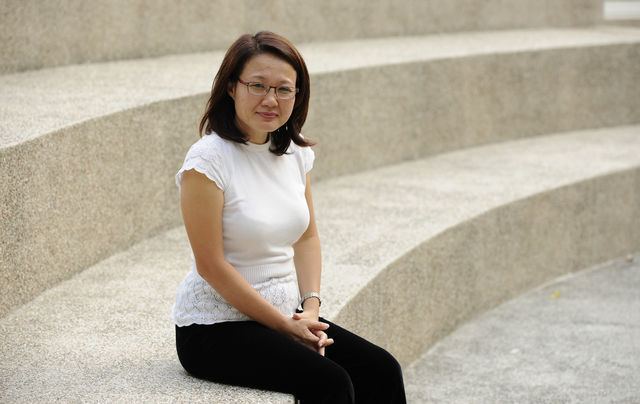 Sylvia Lim Lim in Opposition Praising Singapore39s Economy Seeks