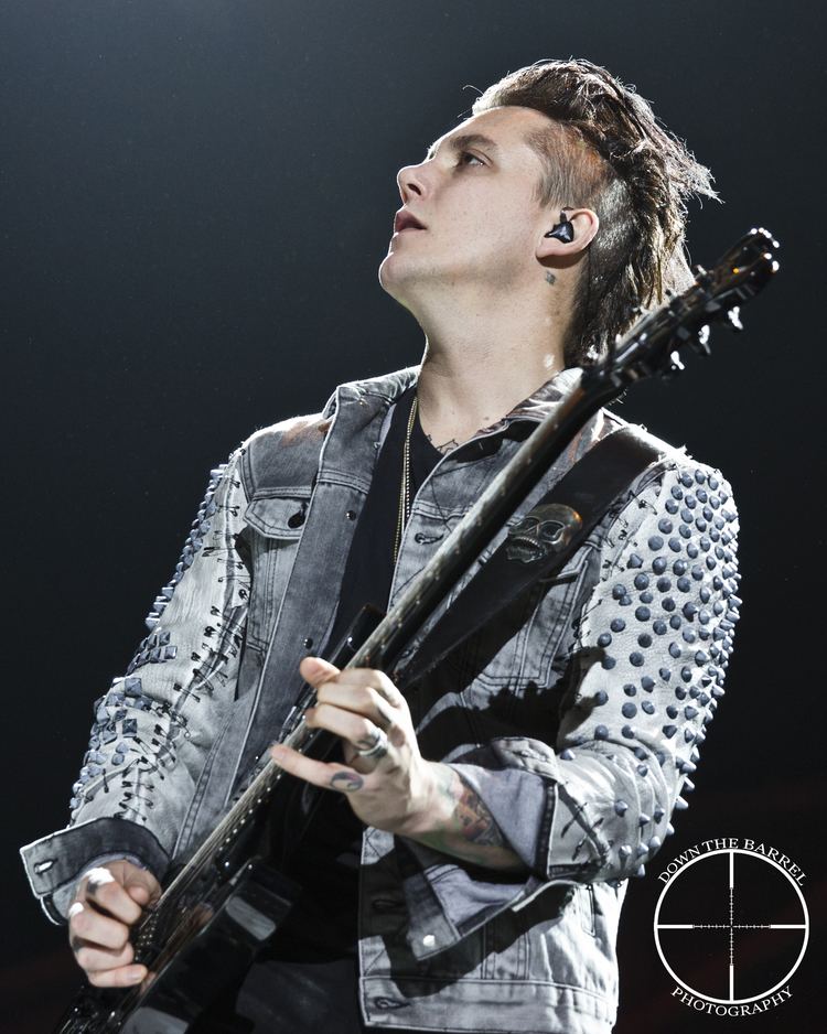 Synyster Gates Synyster Gates Down The Barrel Photography