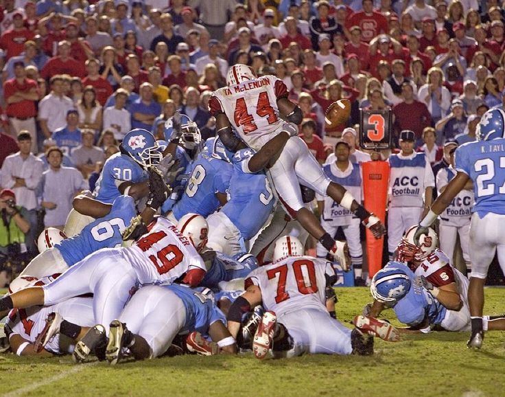T. A. McLendon October 9 2004 TA McLendon fumbles on NC State39s final