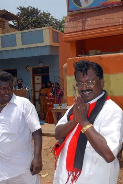 T. K. S. Elangovan TKS Elangovan campaigns in Chennai Photo5 India