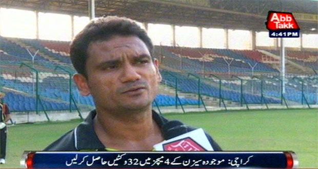 Tabish Khan Karachis Tabish Khan Having Superb Bowling Capabilities Abb Takk News