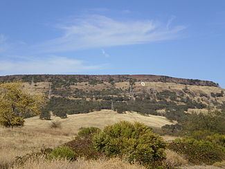 Table Mountain (Butte County, California) httpsuploadwikimediaorgwikipediacommonsthu