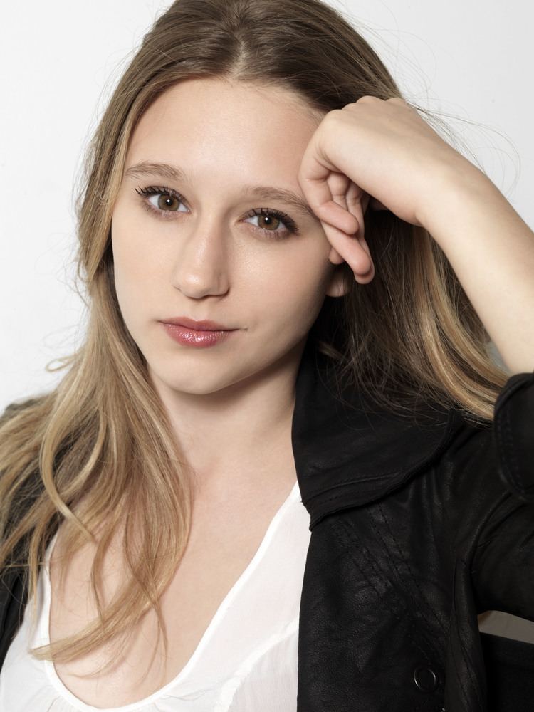 Taissa Farmiga p1cdn01thewrapcomimages201406TaissaFarmiga