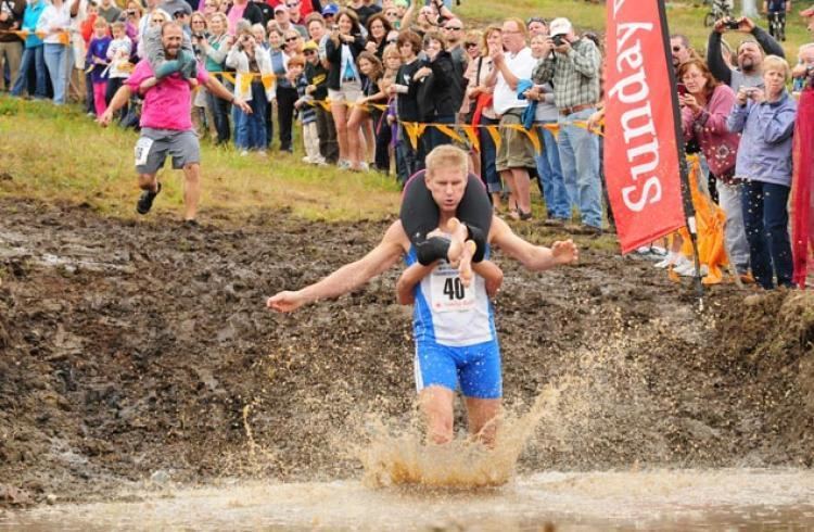 Taisto Miettinen Finnish couple take 1st in Maine wifecarrying race NY Daily News