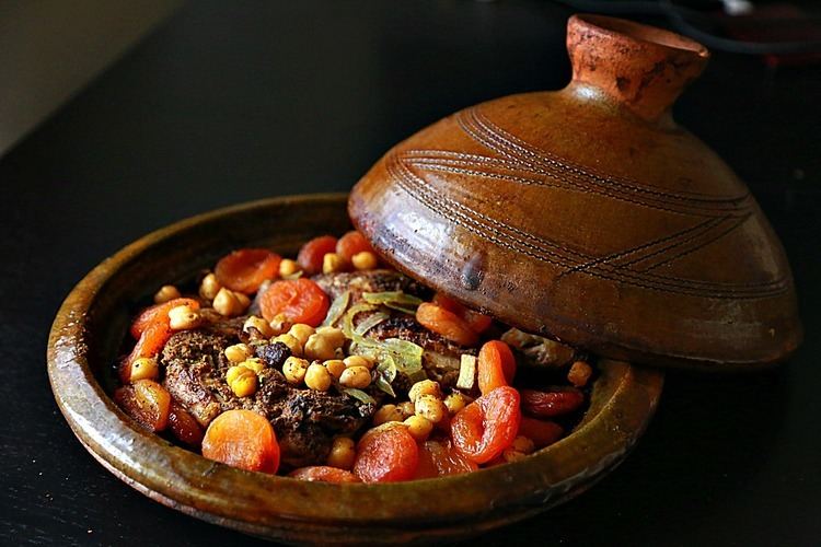 Tajine Chicken and Dried Apricots Moroccan Tajine Nutrizonia