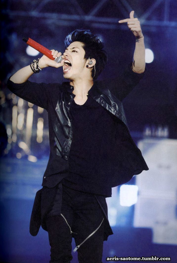 Takahiro Moriuchi 10 best ONE OK ROCK images on Pinterest One ok rock Rocks and Bands