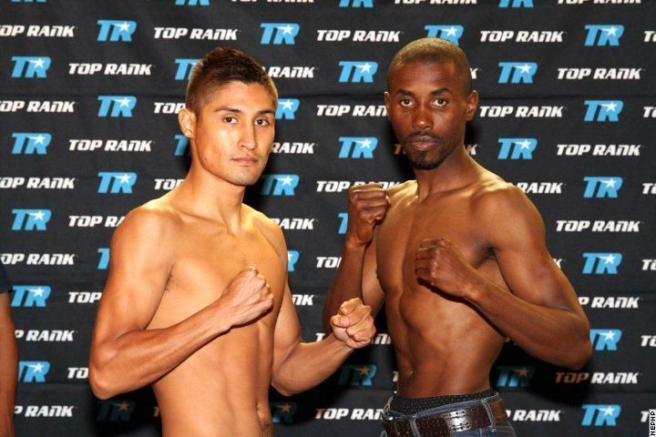 Takalani Ndlovu PhotosWeights Alejandro Lopez vs Takalani Ndlovu Boxing News