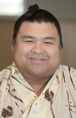 Takayasu Akira Ozekiinwaiting Takayasu aiming for sumos greatest heights The