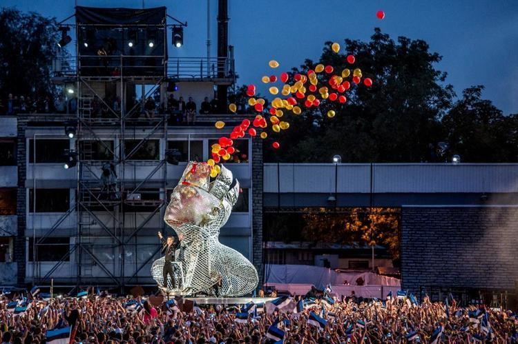 Take the Crown Stadium Tour Critica espaola 5 cosas que nos gustaron de Robbie Williams en su