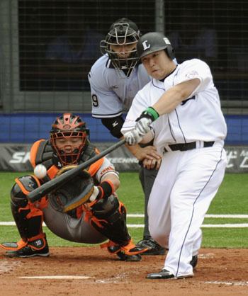 Takeya Nakamura Japanese Baseball