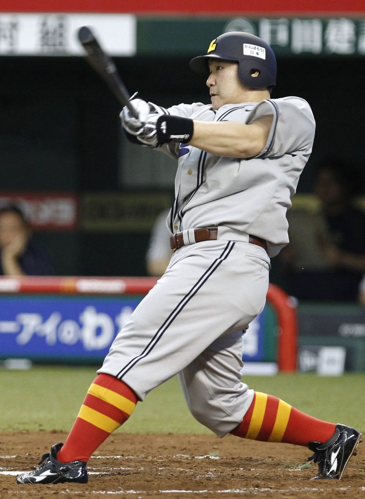Takeya Nakamura Nakamura thriving despite new baseball The Japan Times